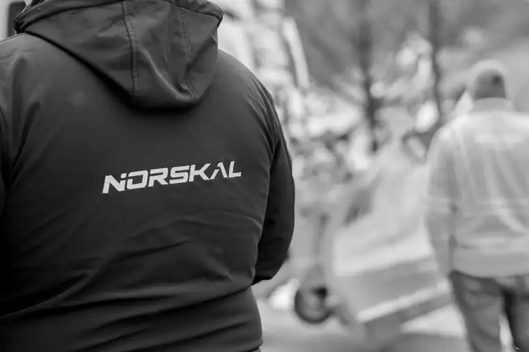 Norskal, Kombi, Gummi-Korund